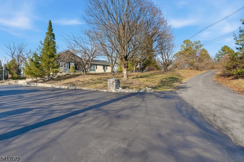 2 Rossi Drive Clinton NJ 08809