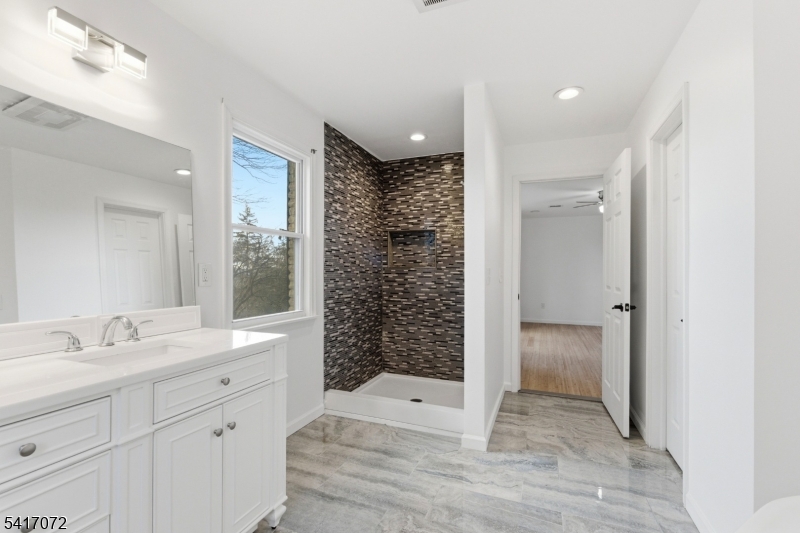 2 Rossi Drive Clinton NJ 08809