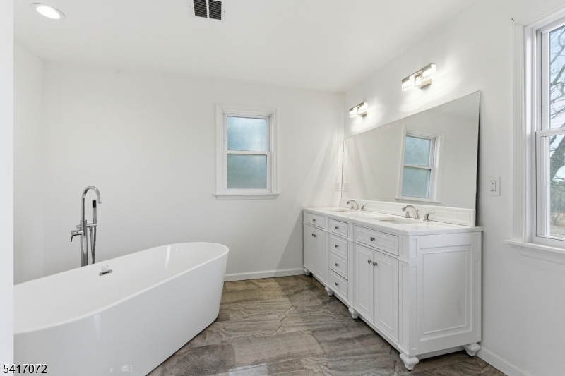 2 Rossi Drive Clinton NJ 08809