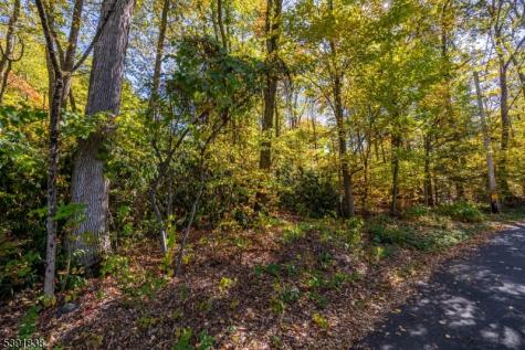 2011 Lakeside Drive Vernon NJ 07422