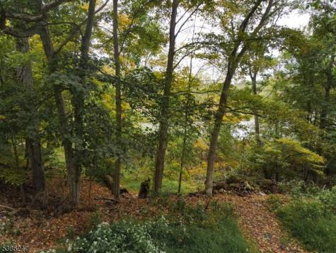 99 Seneca Lake Road Sparta NJ 07871