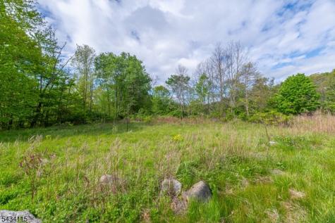 28 Brooklyn Stanhope Road Hopatcong NJ 07874