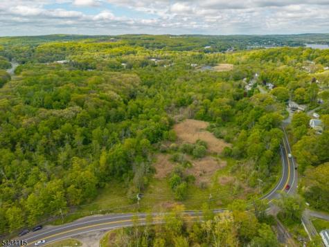 28 Brooklyn Stanhope Road Hopatcong NJ 07874