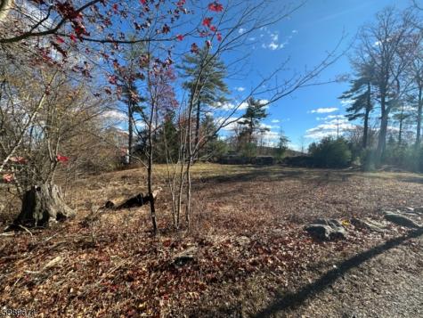 4 Wyckoff Court West Milford NJ 07421