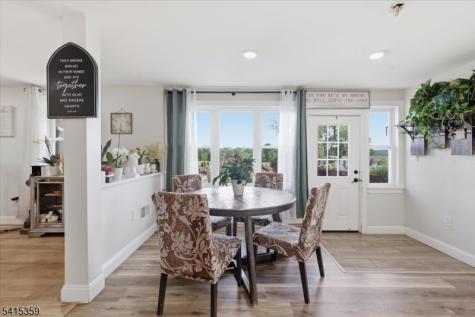 72 Pond Lane Holland NJ 08848