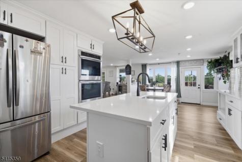 72 Pond Lane Holland NJ 08848