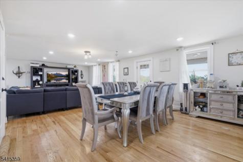 72 Pond Lane Holland NJ 08848
