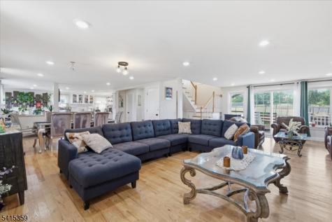 72 Pond Lane Holland NJ 08848