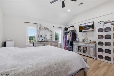 72 Pond Lane Holland NJ 08848