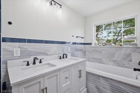72 Pond Lane Holland NJ 08848