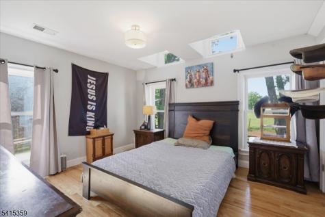 72 Pond Lane Holland NJ 08848