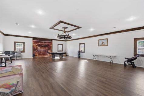 72 Pond Lane Holland NJ 08848