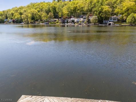 7 Riggs Avenue Hopatcong NJ 07843