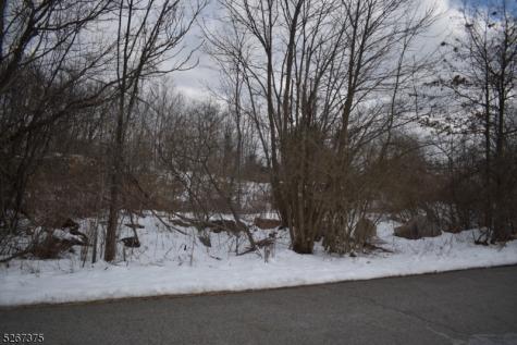 13 Lakeside West Milford NJ 07421