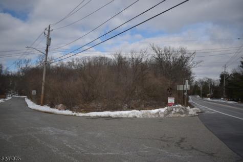13 Lakeside West Milford NJ 07421