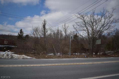 13 Lakeside West Milford NJ 07421