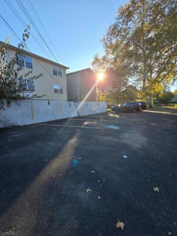184 N Park Street East Orange NJ 07017