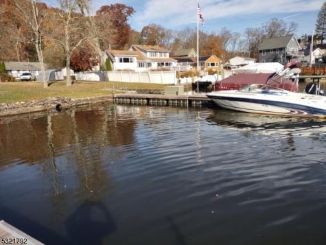17 Shore Road Jefferson NJ 07849