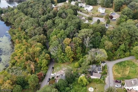2 Robert Place Stanhope NJ 07874