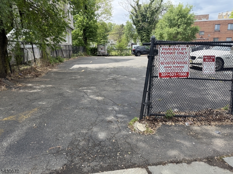 663 Park Avenue East Orange NJ 07017