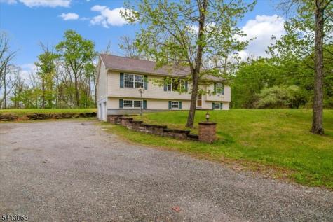 2 Oak Street Newton NJ 07860
