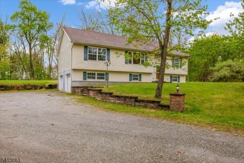 2 Oak Street Newton NJ 07860