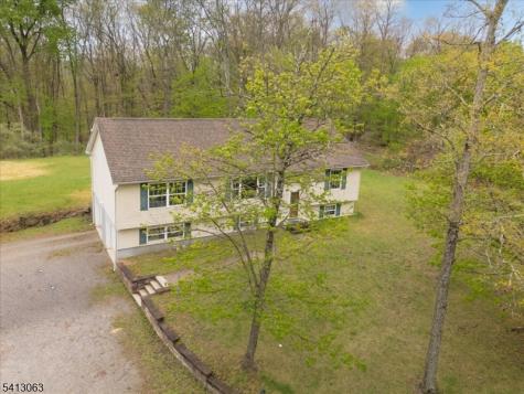 2 Oak Street Newton NJ 07860