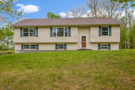 2 Oak Street Newton NJ 07860