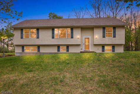 2 Oak Street Newton NJ 07860