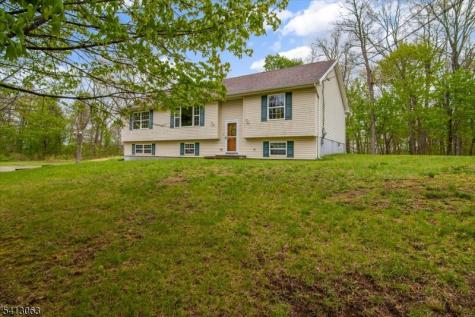 2 Oak Street Newton NJ 07860