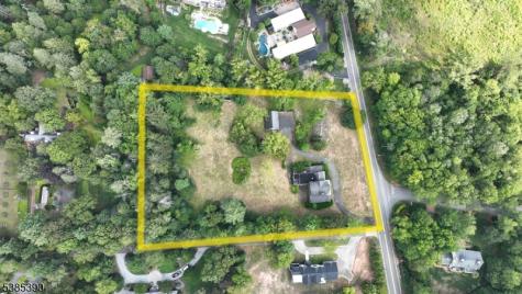 235 Wearimus Road Hohokus NJ 07423