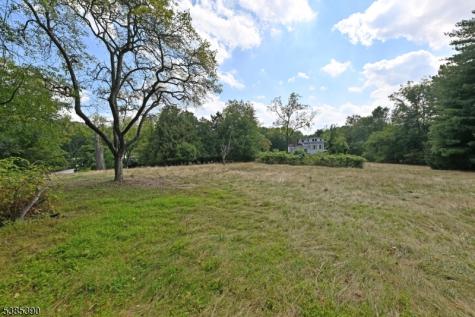 235 Wearimus Road Hohokus NJ 07423
