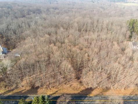 28 W Springtown Road Washington NJ 07853