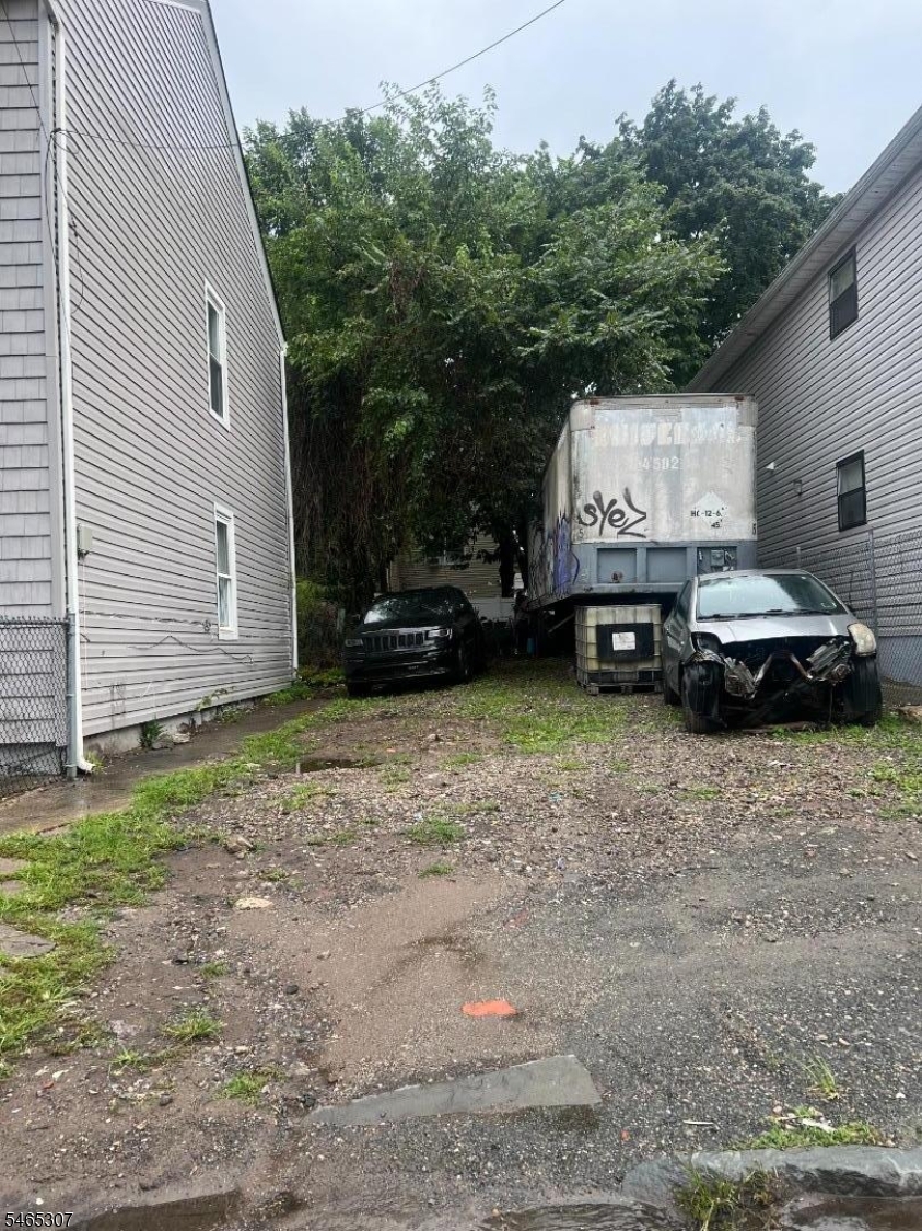 114 E Holsman Street Paterson NJ 07522