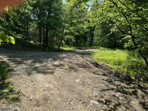 Gladstone Road West Milford NJ 07421