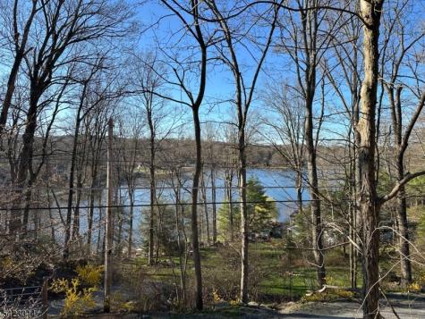 43 Hemlock Avenue Andover NJ 07860