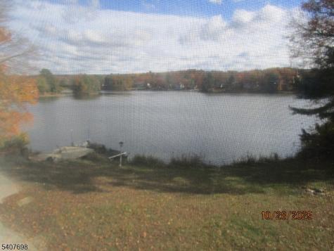 418 Lake Shore North Montague NJ 07827