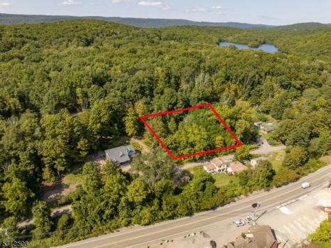 26 Old Road West Milford NJ 07421