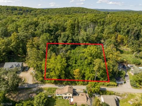 26 Old Road West Milford NJ 07421