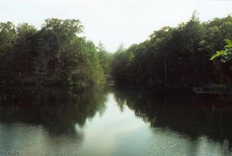 8 Cub Lake Road Byram NJ 07821