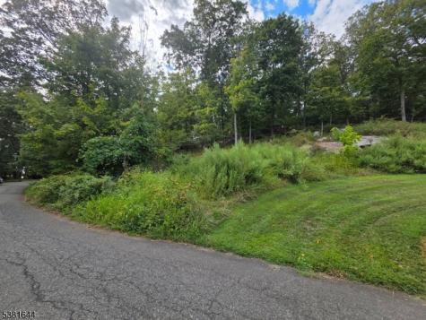 13 Stonehenge Road Jefferson NJ 07849