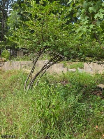 13 Stonehenge Road Jefferson NJ 07849