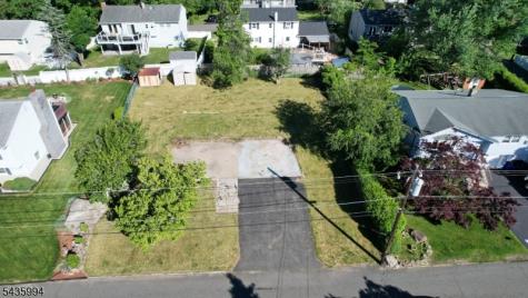 8 North Way Hopatcong NJ 07843