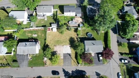 8 North Way Hopatcong NJ 07843