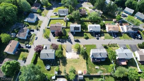 8 North Way Hopatcong NJ 07843