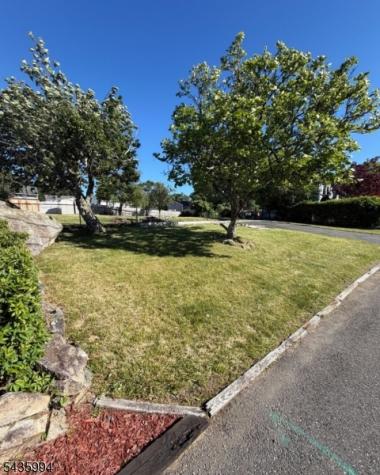 8 North Way Hopatcong NJ 07843