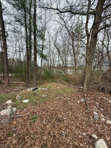 232 Lake Shore Montague NJ 07827