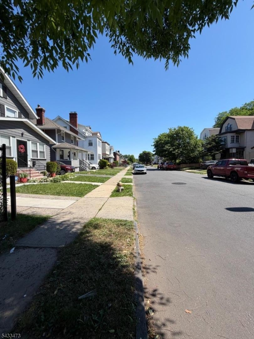 275 N Maple Avenue East Orange NJ 07017