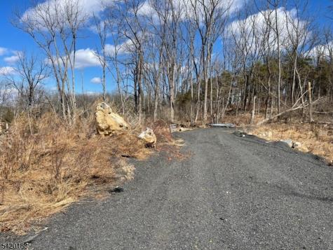 83 Creek Road Green NJ 07821
