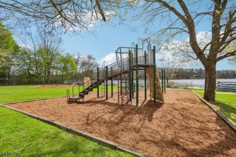 11 Alamoosook Road Vernon NJ 07422